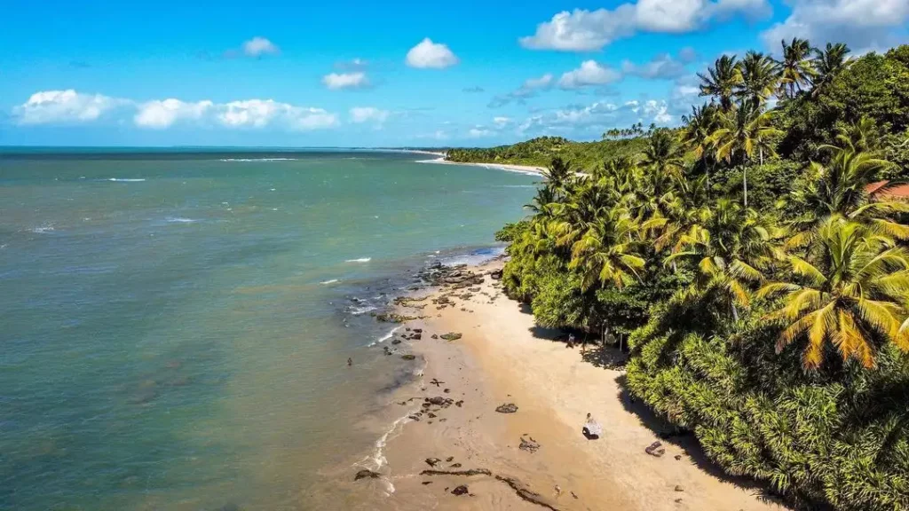 praia do satú caraiva