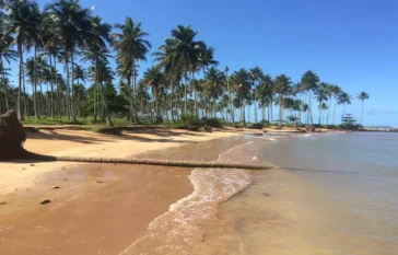 Praia de Coqueiral de Aracruz