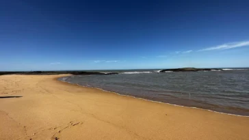 Praia de Tiquiçaba