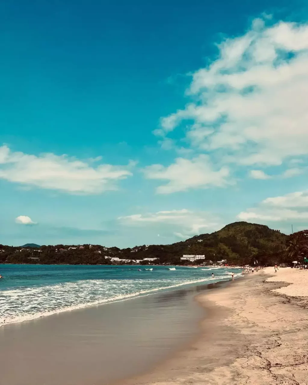 Praia das Toninhas em Ubatuba, São Paulo