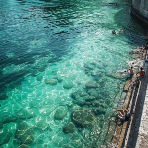 Rio Sena com Águas Cristalinas